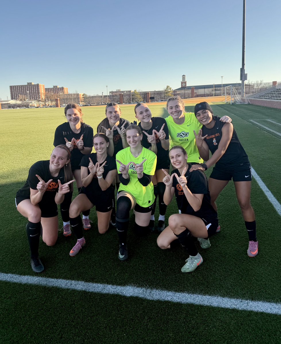 Starting their weekend with a W

#GoPokes