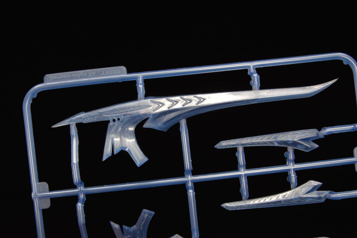 tepepro's tweet image. クリアーパーツを切り出すとき、ニッパーを入れたらパーツに圧力がかかりすぎて、ゲート跡が白くなったり、ヒビが入ってしまうことってありますよね

こういうパーツはいきなりパーツをカットするのではなく、まずは周りのランナーからカットしていきましょう…