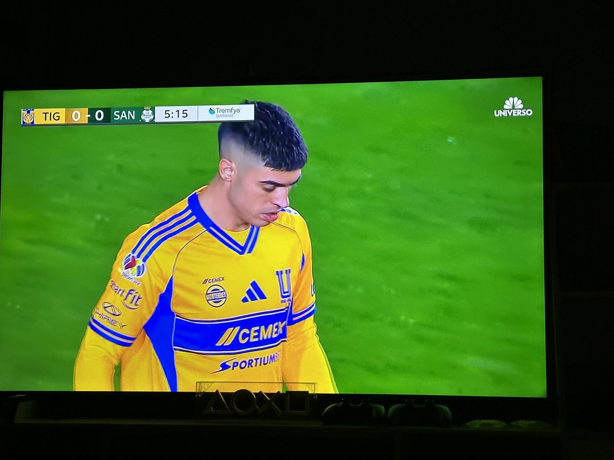 BetoMaya11_'s tweet photo. El #ViernesBotanero no sabe igual acá en USA, extraño las narraciones de los pelafustanes de @martinolimx @GarciaPosti @JorgeCamposOf_ y a todo el equipo de @AztecaDeportes 
#FUTAzteca #Tigres #Santos #LigaBBVAMX #Martinolli #DrGarcia https://t.co/FxMt4iU2LN