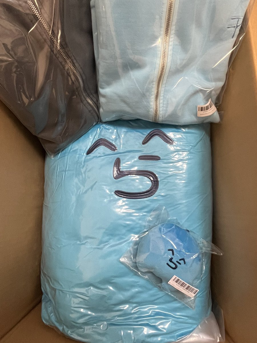 magunegu_'s tweet photo. やっっっと！！らっだぁのグッズ届いたぁ〜！！！ https://t.co/NzDhBuQzTJ
