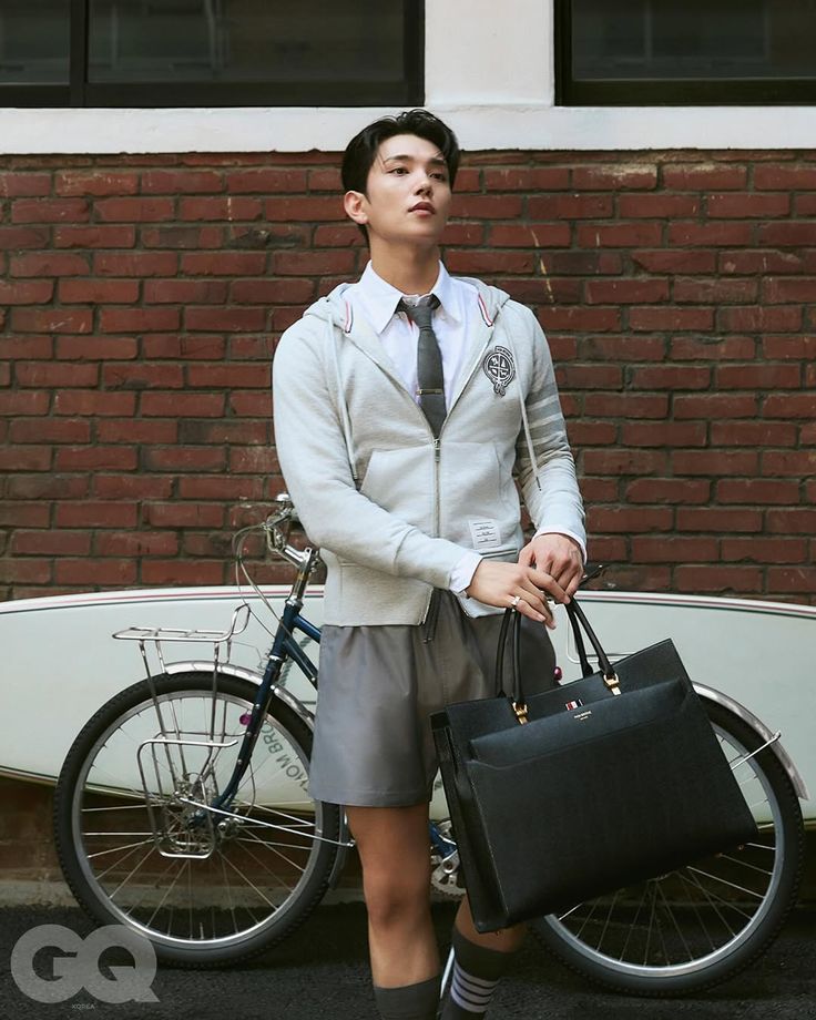 Looking soo perfect in Thom Browne

JOSHUA AT GQ BOWL 
#JoshuaXThomBrowne
#GQbowl
<a href="/pledis_17/">세븐틴(SEVENTEEN)</a> <a href="/ThomBrowne/">THOM BROWNE.</a> <a href="/GQMagazine/">GQ Magazine</a>