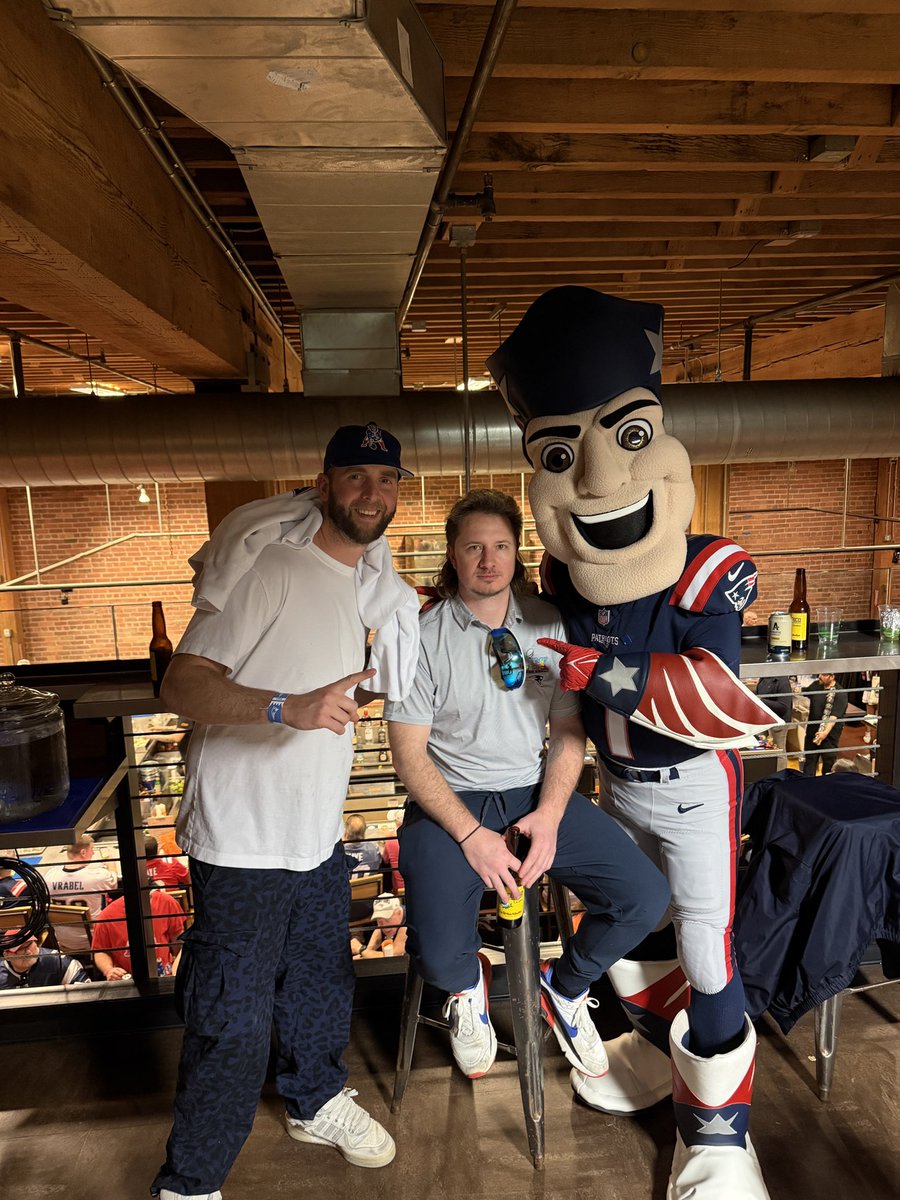 hen_ease's tweet photo. https://t.co/xnz0MlYlij