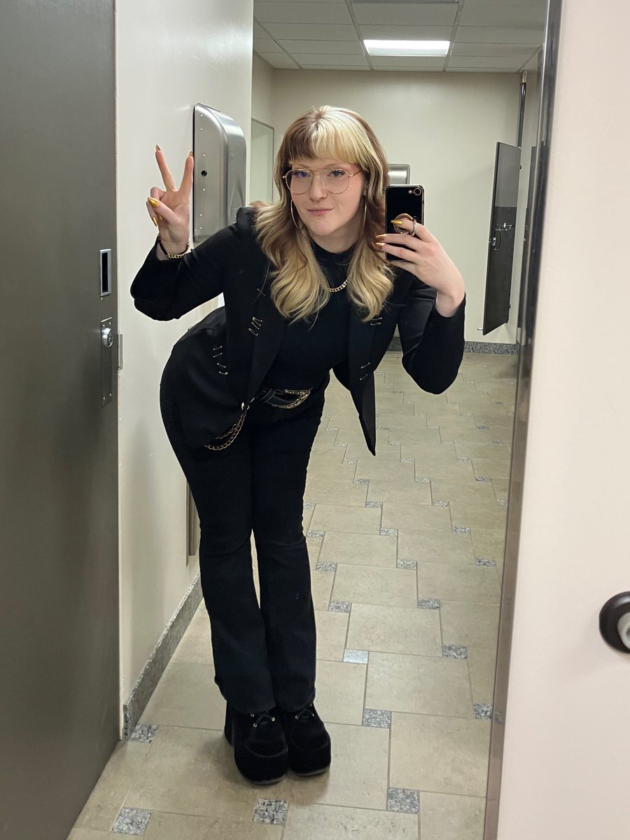 The face of a girl that just finished bargaining her union contract and won higher wages for her coworkers 🤝
