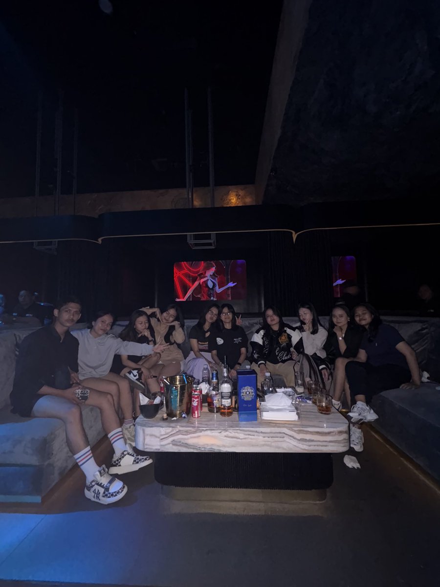 𝒿𝓊𝓁𝒾𝒶 (@jnoty_) on Twitter photo 