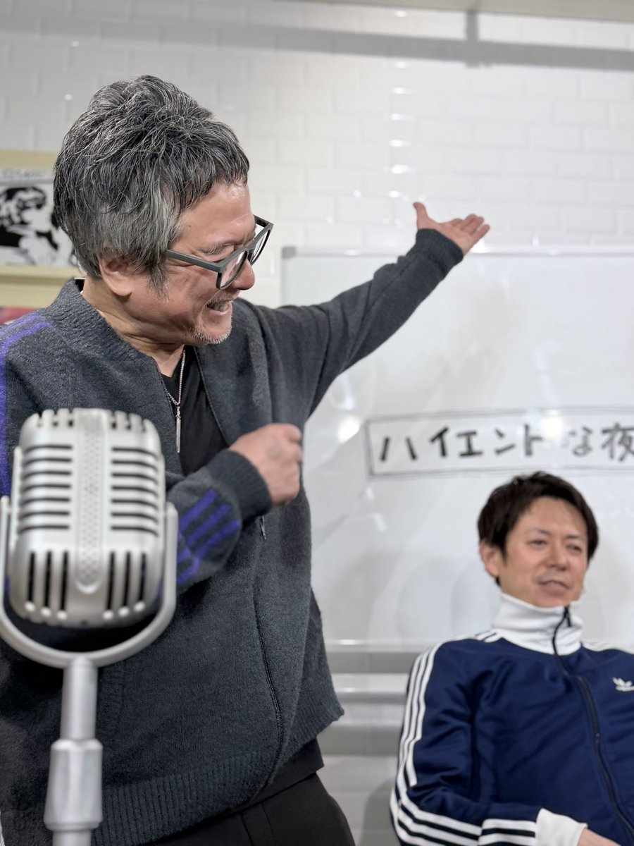 kazz_nishikiori's tweet image. "ハイエンドな夜に"を、ファニコンさんを借りて収録しました。
oh-se君の回し役は快適です。
流石、電撃チョモランマ隊のスポークスマン、べしゃりがまいう〜です。
^ ^
パッと見、UCTVの"oh-se君と渋谷君"の、天笑さんの代行の様な私にも見えます。…