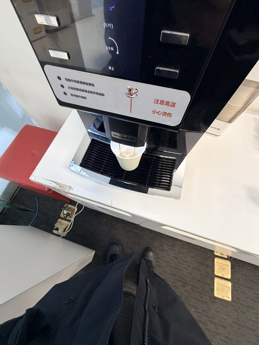 isee7pu's tweet photo. 美式续杯 https://t.co/OUTVdfoL3j