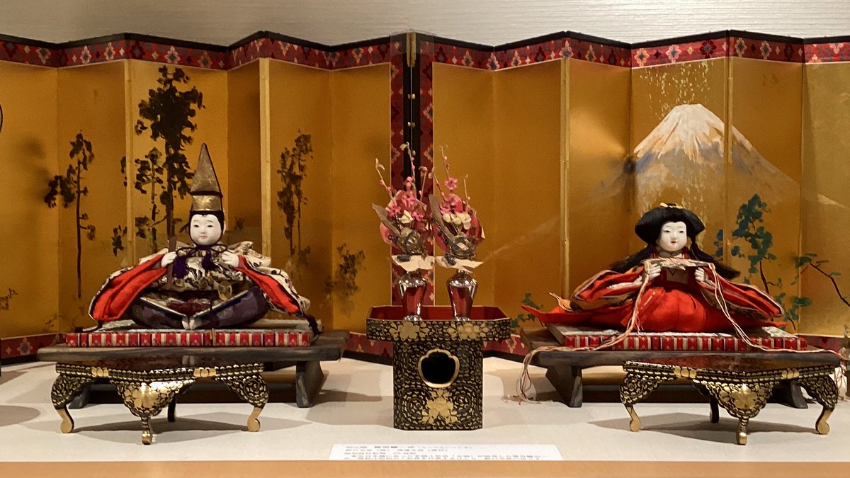 昨年ご寄贈いただいた昭和初期の 「稚児雛一式（ちごびないっしき