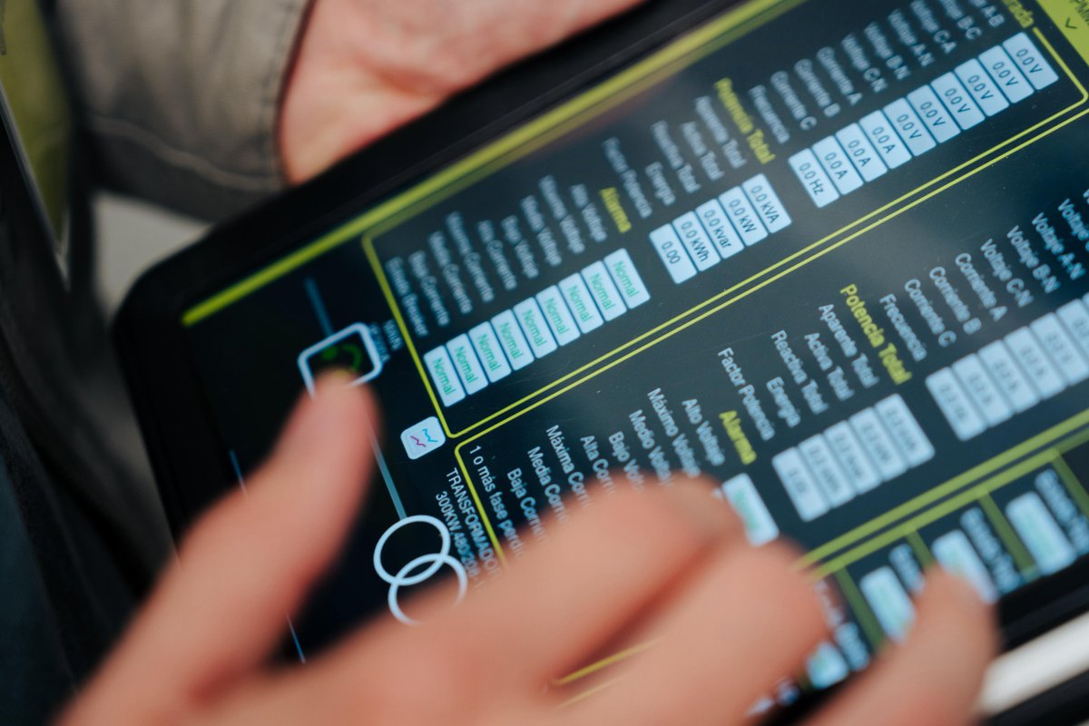 El Salvador: Deployed the first Sovereign B300s.

A new era begins. 🇸🇻🤖