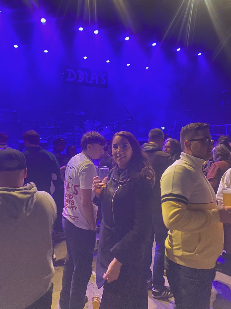 sparklydiamond's tweet image. The sticky hair was worth it 🙃 What a gig #DMAs @dmasmusic @dmasfansuk
