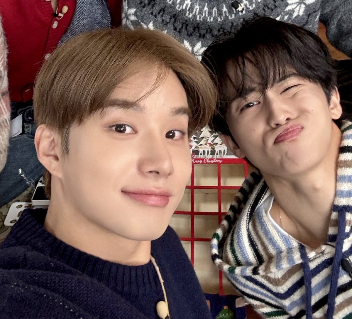 원래 회사 드갔을 때 처음 말걸어준 사람이랑 결혼해야 하는 거 아님?