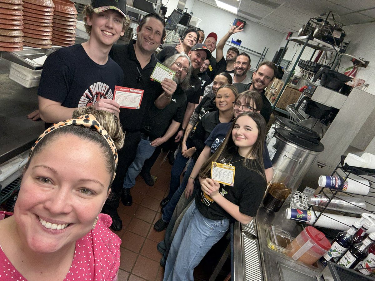 Angela Rea tweet media