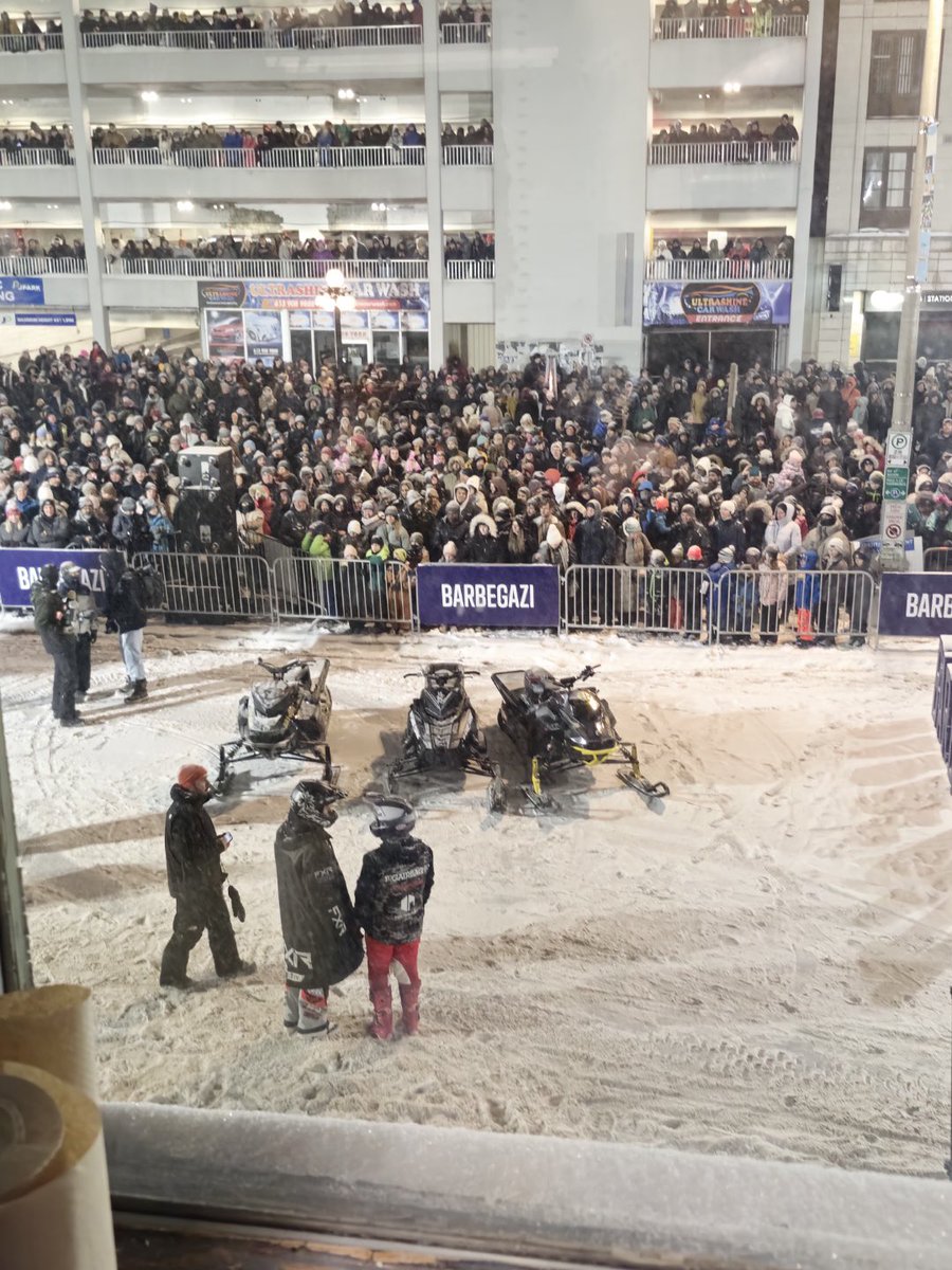 Only Ottawa could organize a Skidoo event and cancel it because of snow ❄️. Newsflash it’s winter and it snows here , oh it’s winterlude ,bravo Harvards. 5cm of snow and we have the only skidoos that don’t work in snow lol. You can’t make this up. #cityofottawa #cancelled #smarts