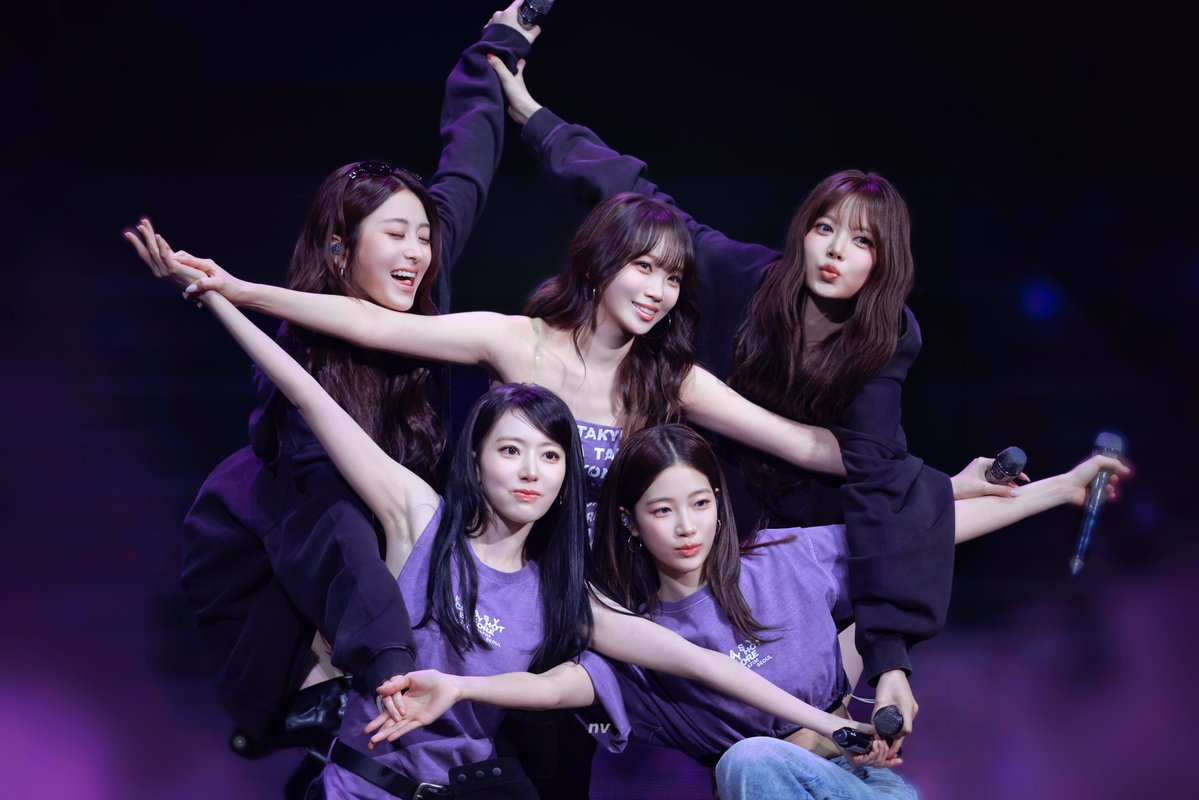 nv_chae's tweet image. 260201 EASY CRAZY HOT TOUR

다음 챕터에서도 별처럼 빛나줘⭐️ 

#르세라핌 #LE_SSERAFIM