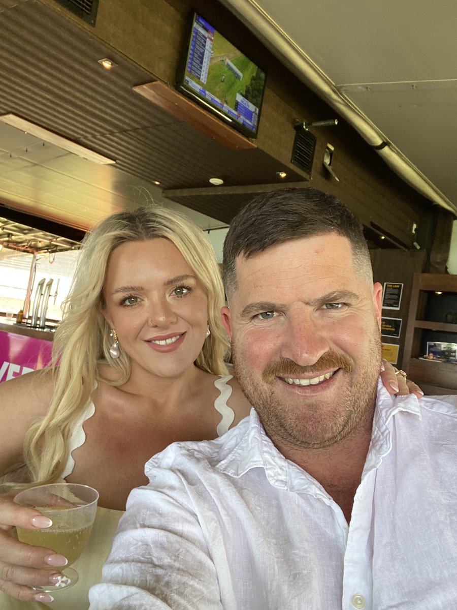 Enjoying the sights with the misso at Te Rapa for the Group 1s on Legends Day! Off to a great start with Butterfield in R1. Looking for Kingswood in the Herbie Dyke, Pier in the sprint. Great day! <a href="/TrialNz/">NZ TRIAL WATCHER 🐎 🇳🇿</a>