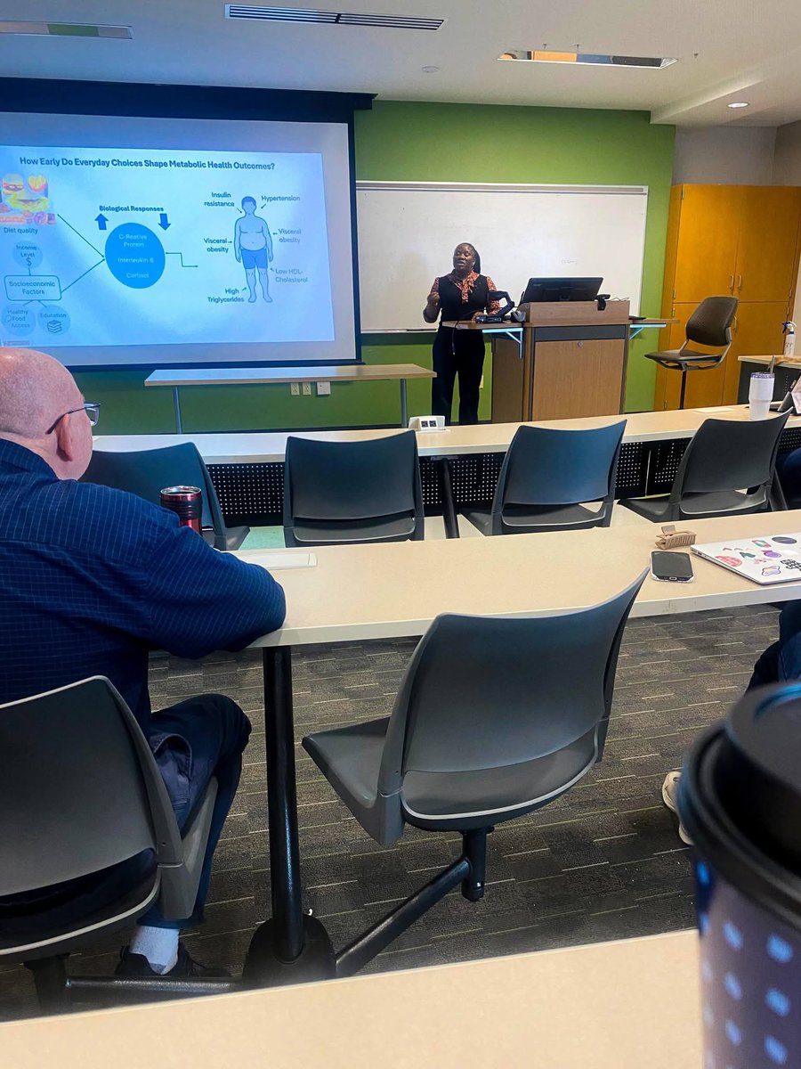 Constancial1's tweet photo. I participated in the 3-Minute Thesis (3MT) presentation in my department, and I am very happy with how I delivered. 
These days I embrace challenges, because that’s where growth is.
Every presentation is an opportunity to sharpen my public speaking skills. 
#constancialinspires https://t.co/c40xmsJH6A