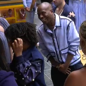 danilo_sanches's tweet image. mulher evangélica recebe risada do capeta no pé do ouvido