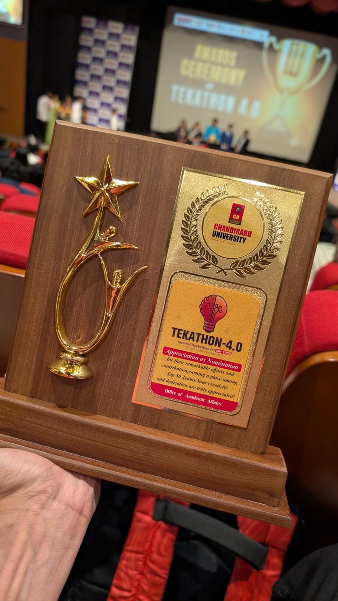 iammohit64's tweet photo. 𝐓𝐮𝐫𝐧𝐞𝐝 𝟐𝟎 𝐨𝐧 𝟐𝟕𝐭𝐡 𝐉𝐚𝐧. 
𝐏𝐨𝐬𝐭𝐢𝐧𝐠 𝐧𝐨𝐰.
Not because I forgot. 

But because I needed time to process this whole year.

A thread on going from confusion 😵‍💫 to clarity 😇 https://t.co/Z6uO8TRYGN