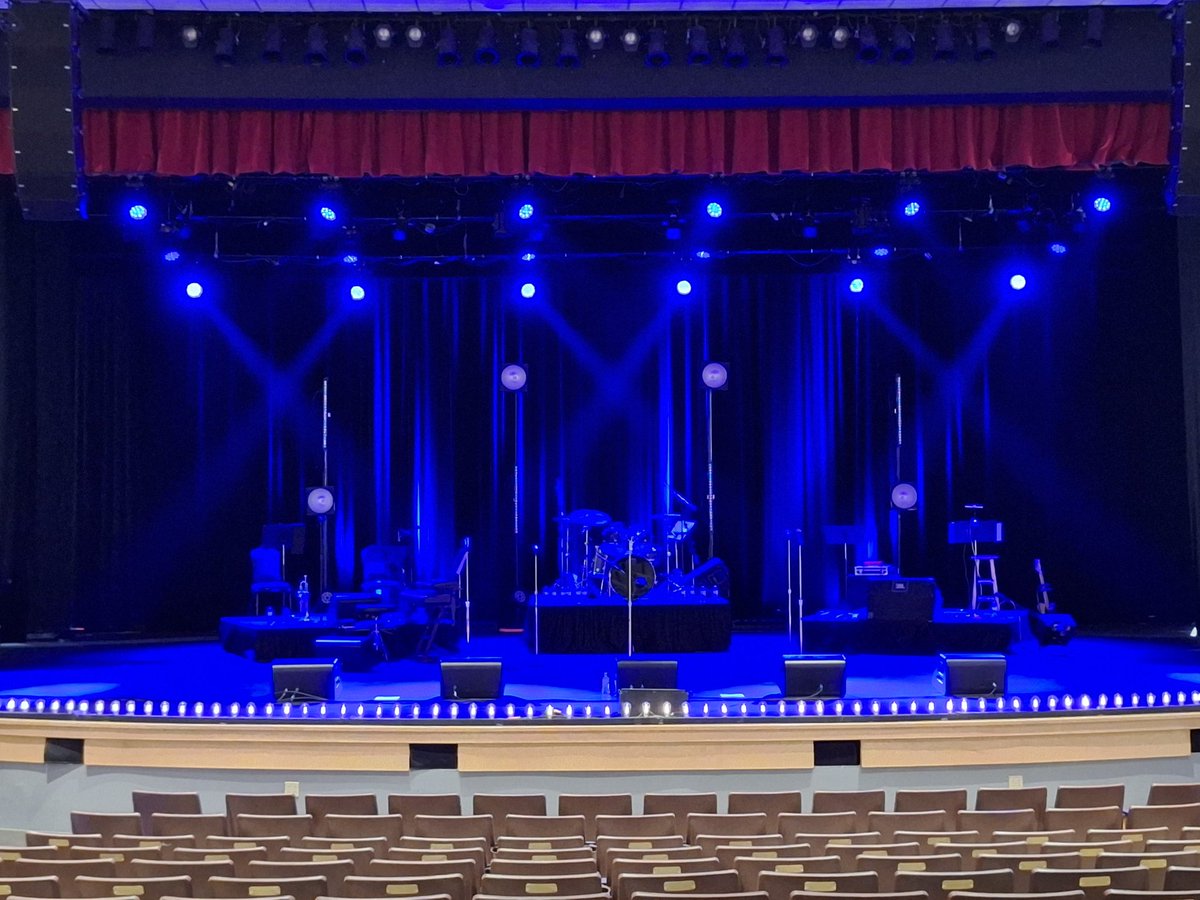 Tonight in Prestonburg, KY
The Shades of Blue
#ghsstringsartist #motown <a href="/ghsstrings/">GHS Strings</a> <a href="/SweetwaterSound/">Sweetwater</a> <a href="/MichaelKellyGtr/">Michael Kelly Gtrs.</a> <a href="/SeismicSys/">Seismic</a> <a href="/BVScincinnati/">BaroqueViolinShop</a> <a href="/tcelectronic/">TC Electronic</a>