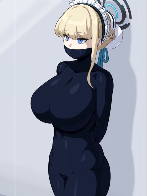 先生専用のハンガーと化したトキ 