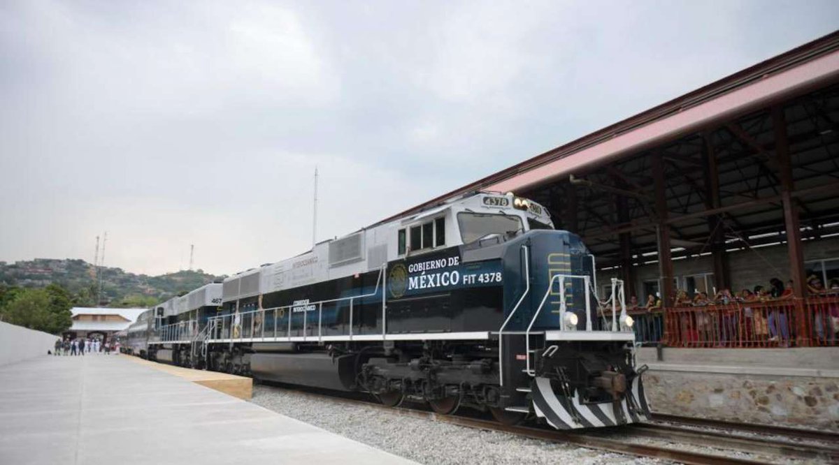 jjsolisher's tweet image. —Peña Nieto adquirió 30 trenes eléctricos de última generación para el Tren Interurbano México-Toluca por 10,000 millones de pesos

—López Obrador adquirió 3 Trenes fabricados en 1950 para el Tren Interoceánico por 60,000 millones de pesos