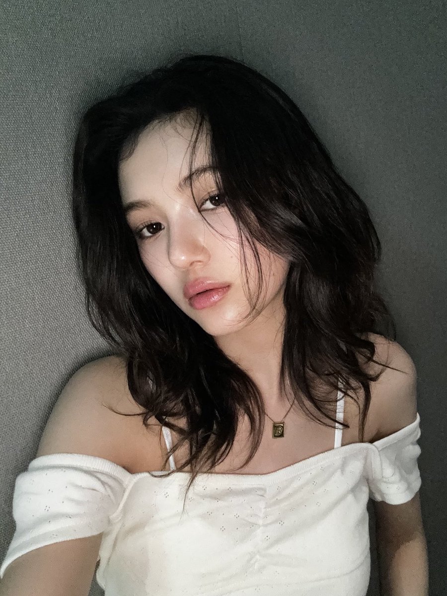 다니엘 얼굴 tweet media