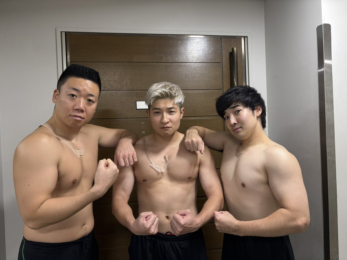 oshihigashi2's tweet photo. 📢#GAORA 放送
本日7日(土)24時30分から📺

／
チーム対抗
マンゲキ仲良し3人組サバイバル🔥
＼

大東軍団
東軍団
マッチョ軍団
ONCグループ

〜軍団紹介❸〜

🏵️マッチョ軍団
豪快キャプテンべーやん
イチオクないすケン
ぐろう家村

📝特徴
趣味・筋トレ
筋繊維でつながっている💪 https://t.co/Zmz0ETB0Ka