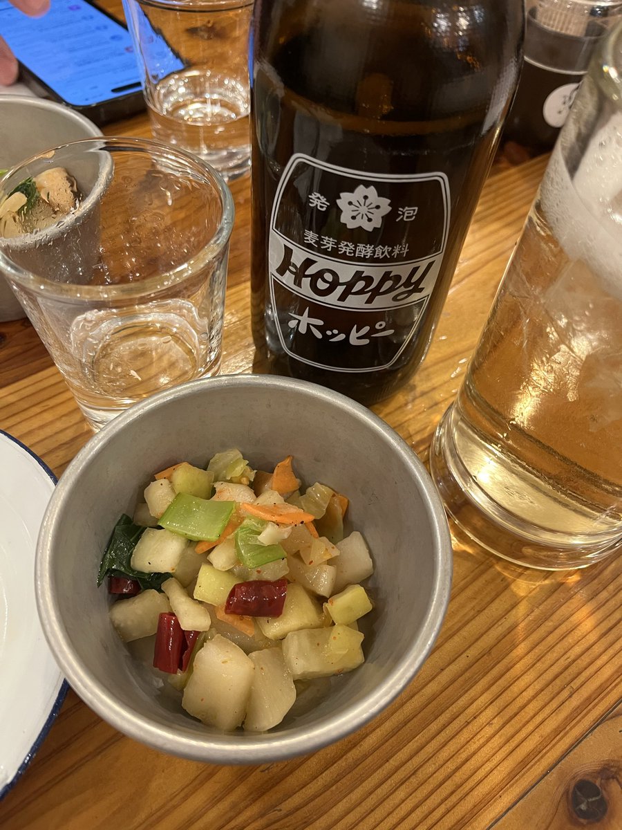 初訪問の老酒舗さんで、飲み友と久々に乾杯しました👍🍻✨本格中華で大満足です