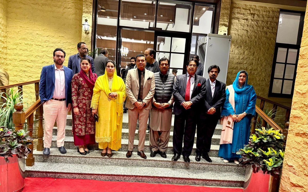 Qudsia_Zia_'s tweet photo. "An evening of high-level engagement at the CM House Sindh attended an official dinner 

قدسیہ بتول 
ممبر پنجاب اسمبلی &amp;
چئر پرسن ڈیزاسٹر منجمنٹ 
  #qudsiaziapmln  #maryamnwazshreef #qudsiaziampa
#Chairpersondisastermanagment https://t.co/Ld4mvxM2HM