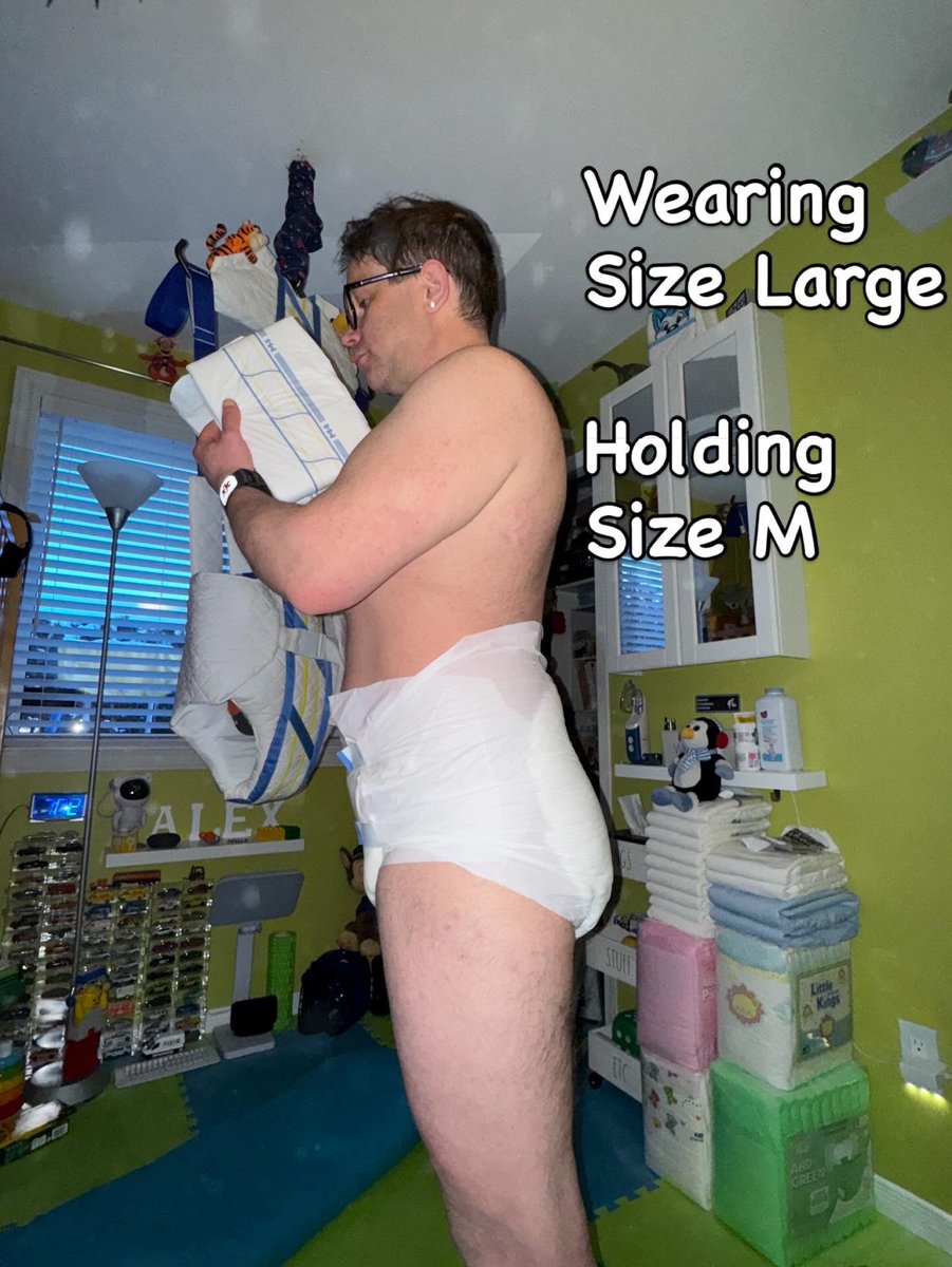 bouncy_alex's tweet photo. Formerly known as Abena X-Plus, the Abri-Form X-Plus saw daylight in 2012 as an excellent diaper that became a classic of all times, better known as M4 for Medium, and L4 for Large. It’s well established reputation makes this older one a survivor to that new era of
“Super-diapers”. 
#adultdiaperreview
