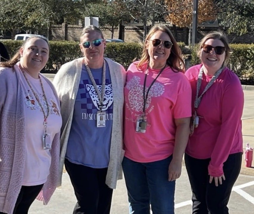 MJEjags's tweet photo. It was a beautiful day to honor Mrs. Lindsey Rios in our Run for Rios! Thank you to our Specials team and @JenksPta for planning today!

📸: Mrs. Canales https://t.co/qW6rM6l0Mq