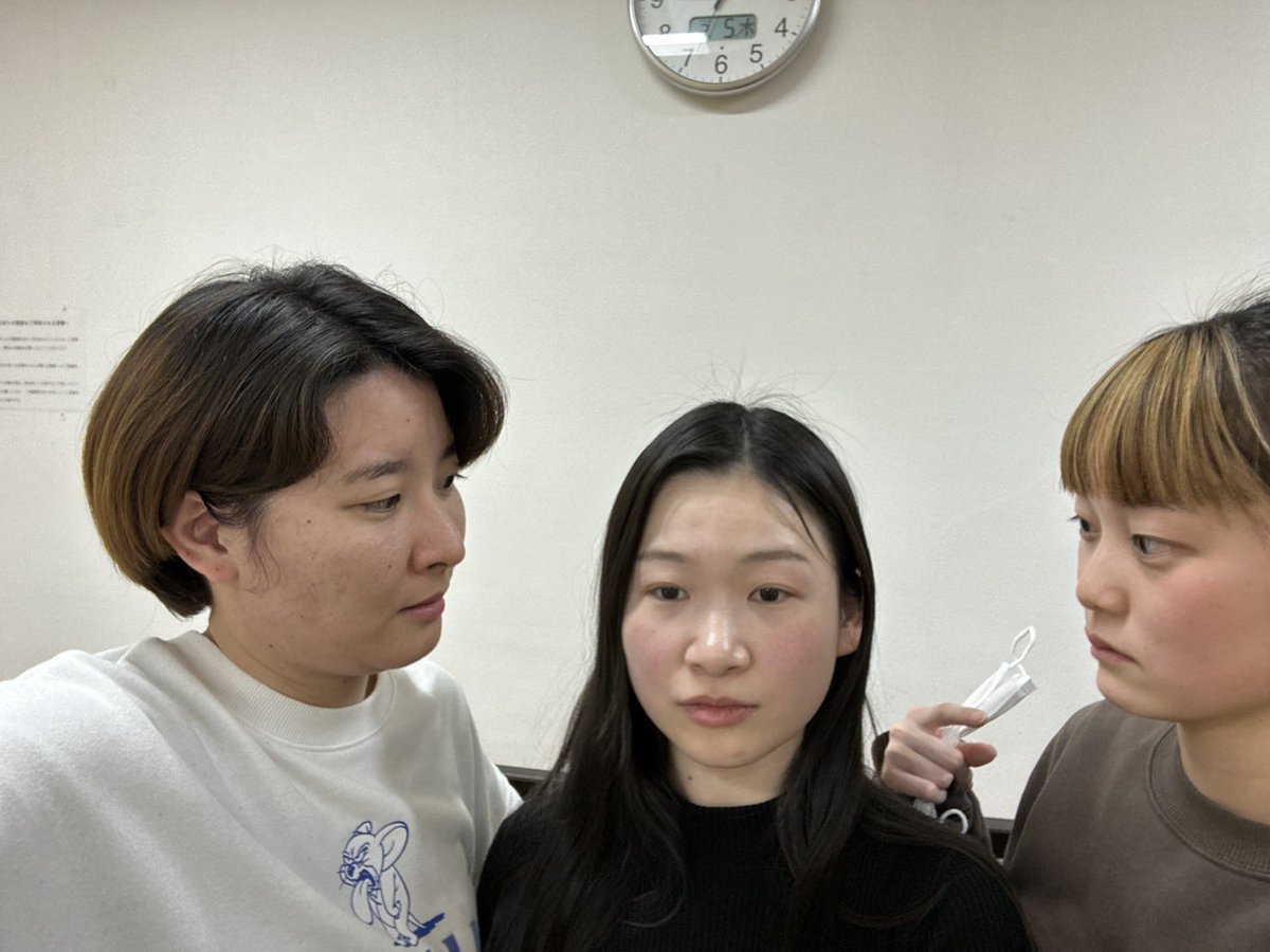 #海ねこ症候群　#プレイス2026
先日、辻はるか(<a href="/haruka_m3/">辻 はるか</a> ) さんが稽古場に来てくれました〜！
劇団員2人と辻の3人稽古。とある仕事をお願いしています。
つまり、そーゆーことです……(伝われ)
めちゃくちゃ可愛いシーンが生まれそう‼️

⬇️🐱劇団予約フォーム⬇️
ticket.corich.jp/apply/432297/0…