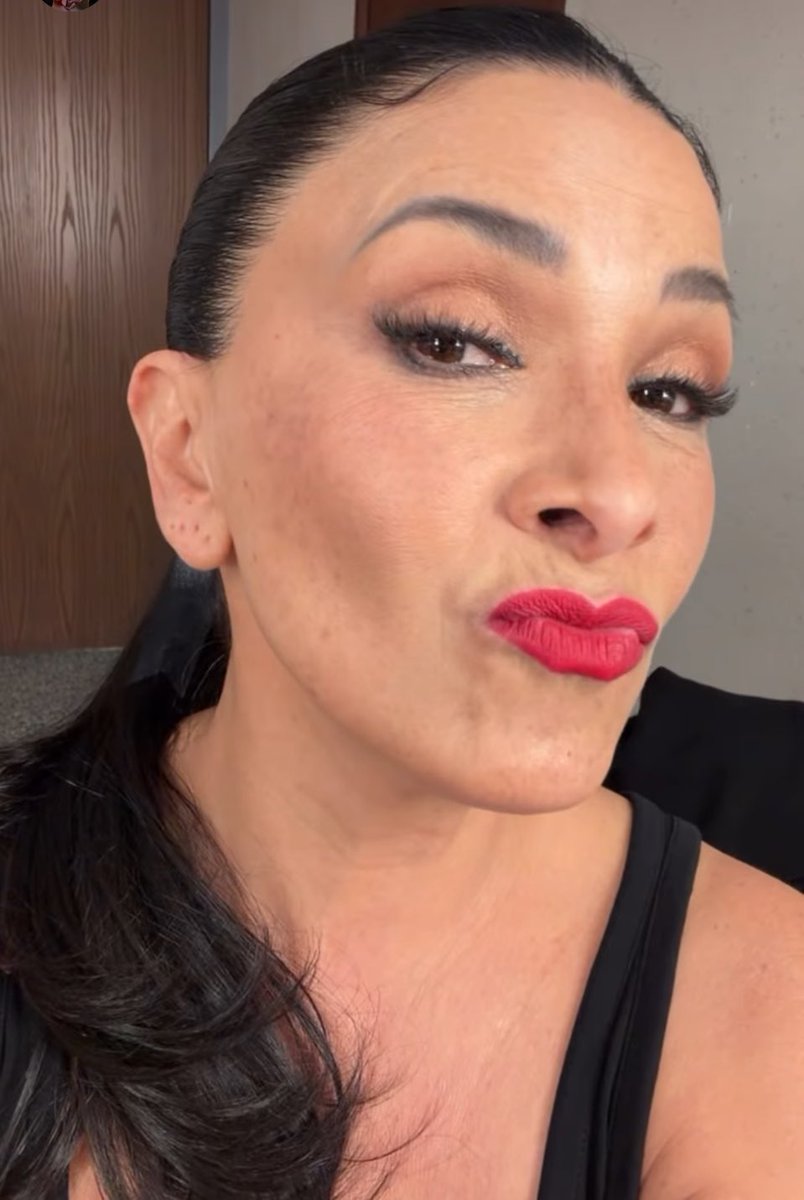 adrixrdz's tweet photo. Ella es la única señora de las jochis y las no jochis 💜

DALILAH SANTANERA https://t.co/UTvReYNpLV