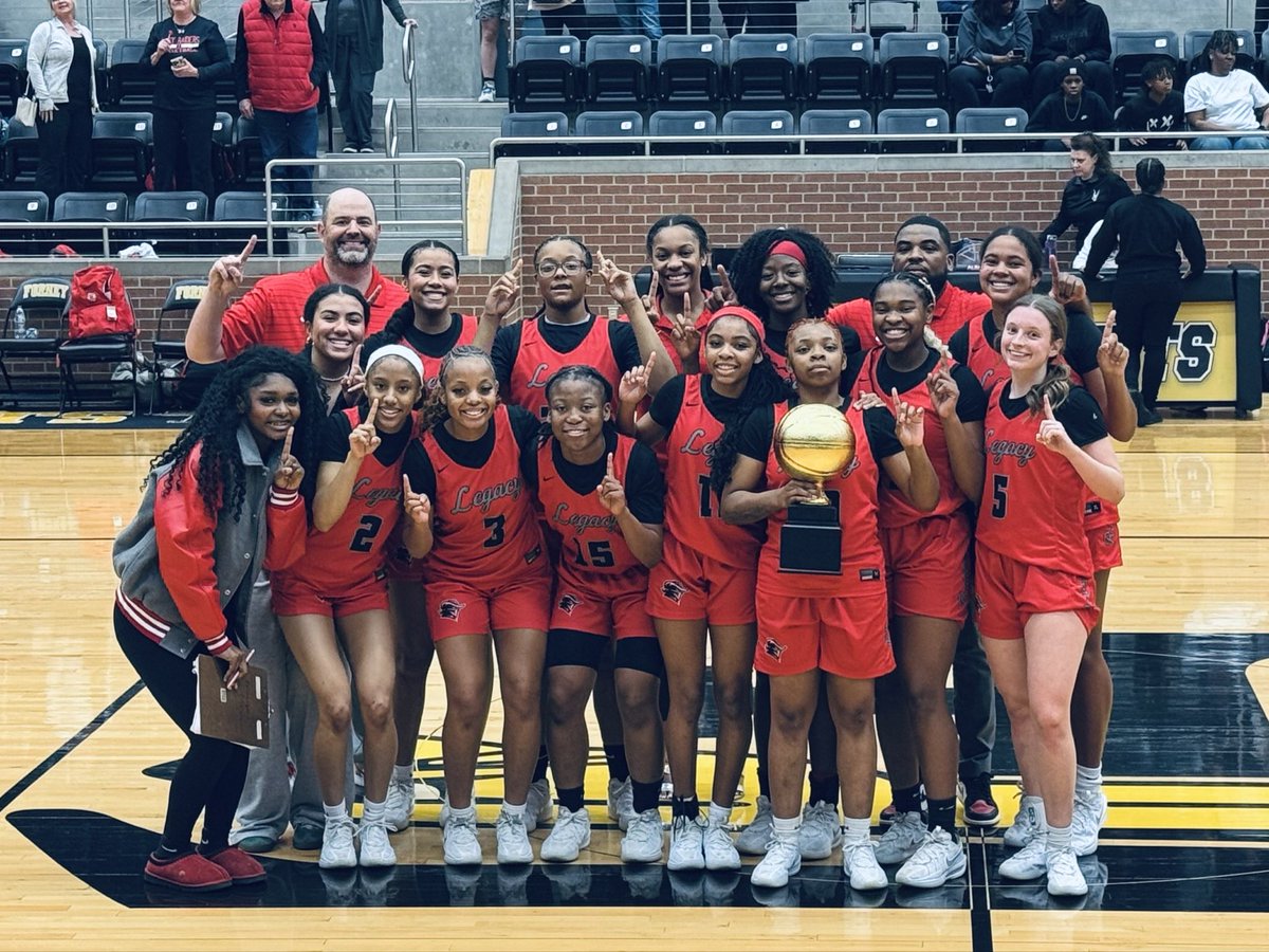 Madison Farmer tweet media