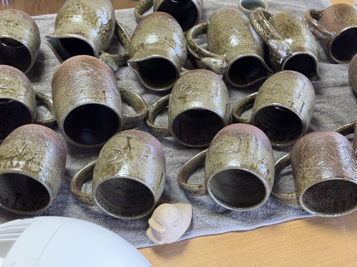 底面やすりがけして洗って乾燥中