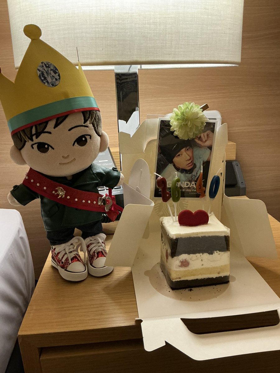 mm41529's tweet photo. 윤호 씨 건강하게 지내세요🍀 축하해요. https://t.co/Tm7W4SPZH0