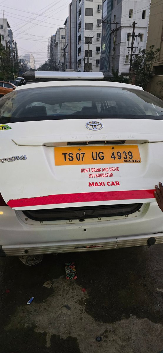 inder_sahani's tweet photo. What a welcome to the tech capital of India by @Olacabs , asking for 500 extra on the cab fare in the name of "Cab Strike"

@hydcitypolice this practice is very regular and drivers tend to bully Non-Telugu speaking public very often, it would be great if some actions are taken https://t.co/Tu91RUEwR2