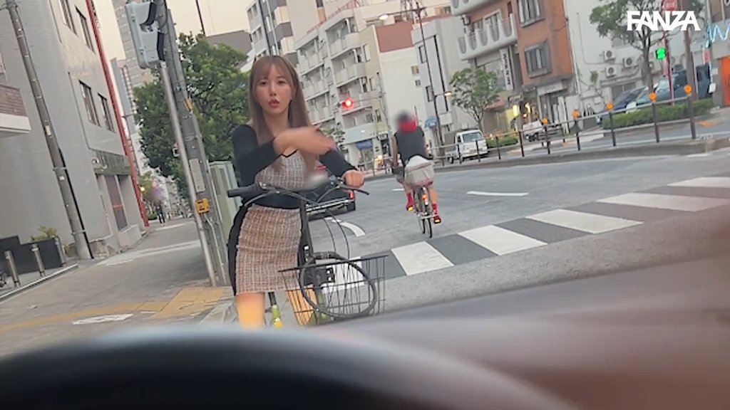 Erosopic's tweet photo. 逆走迷惑チャリカスギャルがハメ成敗で白目イキの刑ｗ　

⬇️サンプル動画
https://t.co/JfnNXN0e8j https://t.co/g6yaNUT7Wx
