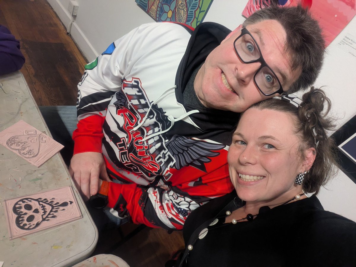VisualDeyana's tweet photo. Thanks Side Street Studio Arts for hosting the sweet Valentine Block Printing Workshop tonight! #datenight #makingart #elginil https://t.co/Be0h5teiIO