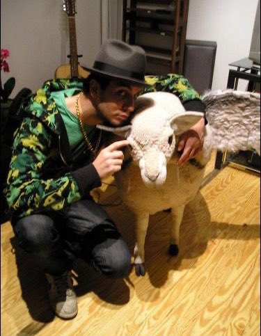 Kaz Begins |-/ 🎱 #1 BEARTRICK LOVER tweet media