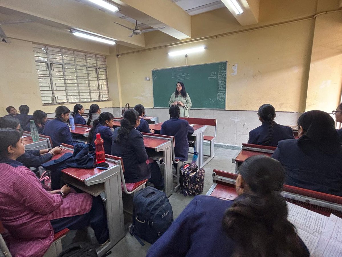 gskv1618019's tweet image. 🌸 Career Counseling Workshop at GSKV G Block Vikaspuri 1618019 🌸

An insightful session was conducted to guide students towards informed career choices and future readiness under Vidyanjal. 🎓✨

#VidyanjaliUtsavlDelhi #JoinVidyanjali
#Vidyanjali @EduMinOflndia @vidyanjali