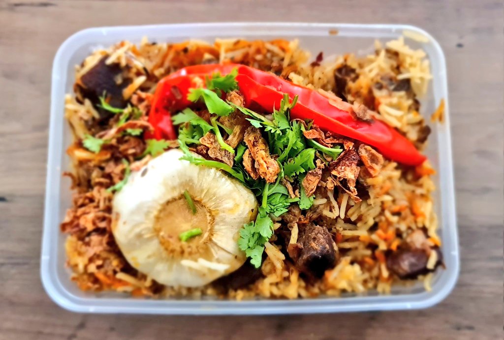 H_Bakkaniy's tweet photo. Salam geng, tolong RT.

Plov Minggu ni:

Rabu 11/2 Ayam
Khamis 12/2 Kambing / Lamb Shank

Pertanyaan/Tempahan terus ke Wasahap 0134956138 https://t.co/nF04ULxMZL