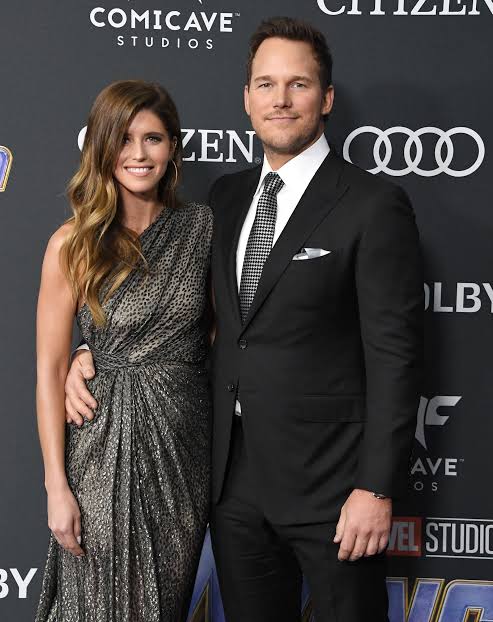 Update_hub tweet media