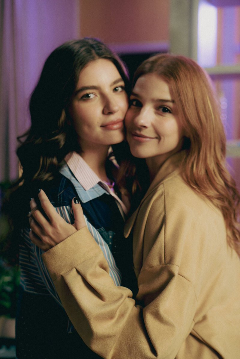 itsloloy's tweet image. a história da teledramaturgia brasileira da tv aberta será feita em horário nobre por um CASAL LÉSBICO 

vida longa a Aguinaldo Silva 

#TrêsGraças