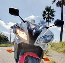 HelpTheNeeded's tweet image. 絵が狭い 👾