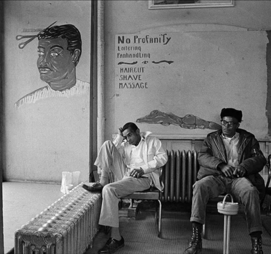 ticlassics's tweet image. Barbershop, Detroit, 1972.