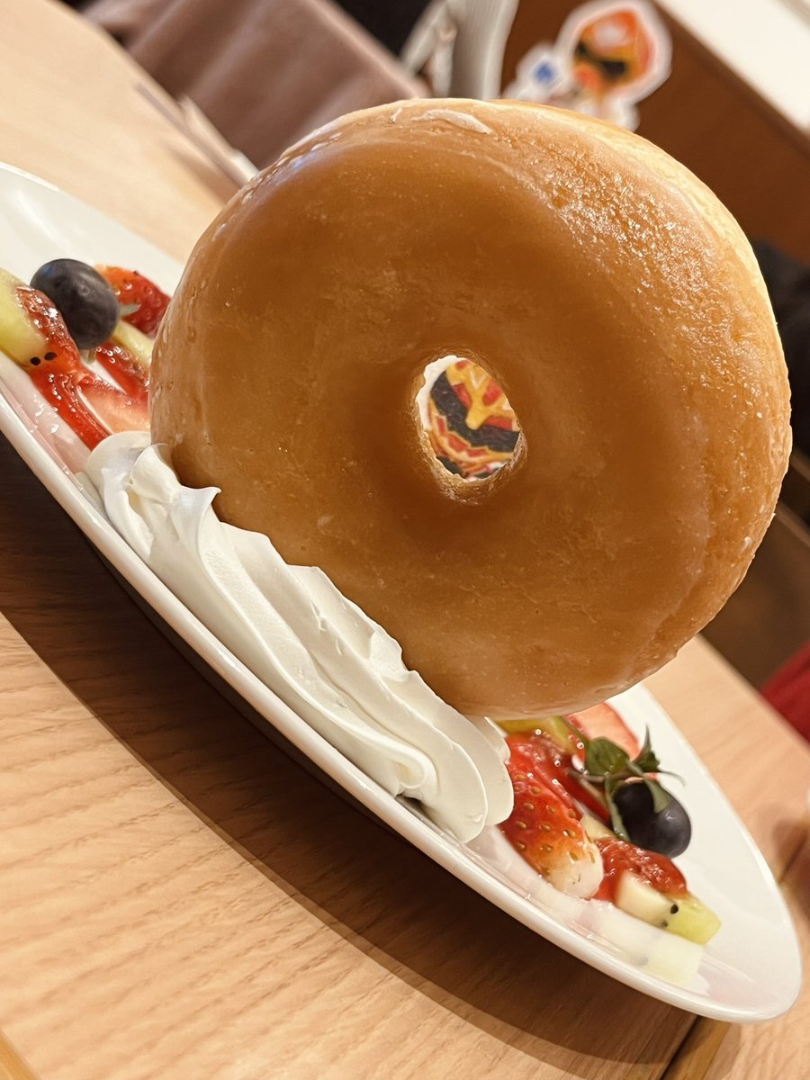4231letsgo's tweet photo. スーパー戦隊コラボのスイパラ行ってきました！

ミニレッドたちが店内を歩き回ってるみたいで最高🥰食べた全メニューおいしい楽しい幸せ空間…ファミリーも大きなお友だちも大勢いらっしゃって私はもう…✨😭

是非あなたのお気に入りレッドと一緒にご来店ください！！メッセージカード書いてね✌️ https://t.co/VpxqGshyBM