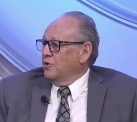 RomuloRME's tweet photo. También me pregunto:Por qué al dirigente nacionalista,abogado,  Fernando Anduray,no lo nombran en ningún cargo en la administración pública? 
Ese señor se las rifó,arriesgó, incluso su vida y la de su familia, defendiendo La Democracia de Honduras y su partido! O Cómo es la cosa? https://t.co/BJdLODlciT