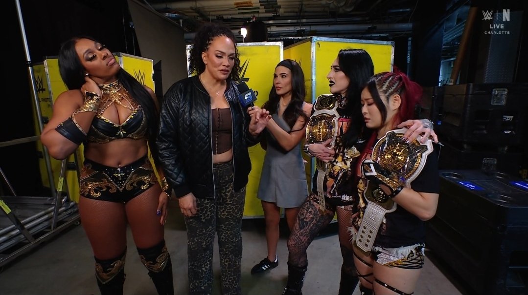 InklingMario's tweet image. Make your pick with this you either have Rhea &amp;amp; Iyo loses the belts to The Bellas at Mania &amp;amp; hope they can lead them to a decent match they're Faces because of Brie being back would be ridiculous to do an immediate Heel turn 

You have Lash &amp;amp; Nia win you'll have a Face &amp;amp; Heel…
