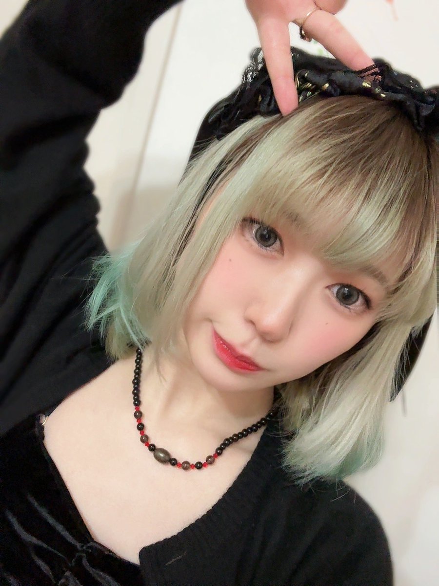 寝起きから、人様の性愛についてのツイートが目に入りテンション上がった。三度の飯より人の性や愛についての論議が好きだ。

女、男と振り分けられ生まれてしまった私たちは生きていく以上、愛も性も切り離せないと思っているからだ。

愛について、聞かせてくれよ