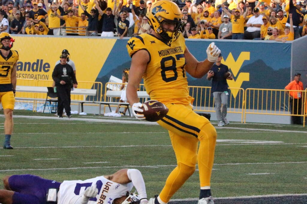 WVSportsNow's tweet photo. Former WVU TE Kole Taylor Joins Defending UFL Champions

https://t.co/RxxeNQdFsr https://t.co/HiSoOirGaq